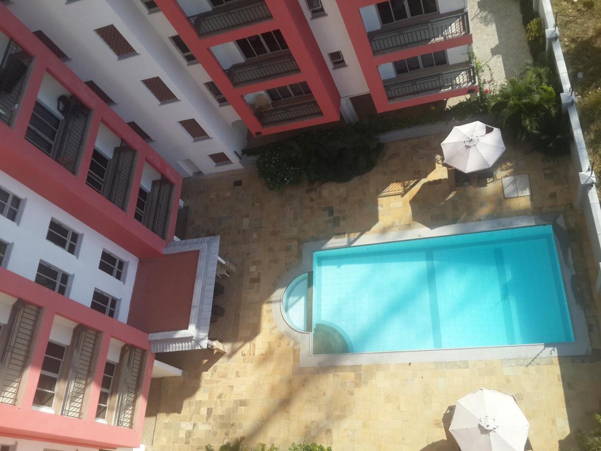 Shanzu Beach Apartment With Stunning Ocean View Mwakirunge Zewnętrze zdjęcie